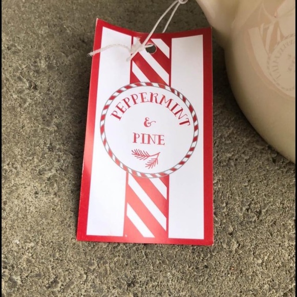 Winter Snowflake Heart Joy GNOME Mug - Picture 5 of 6